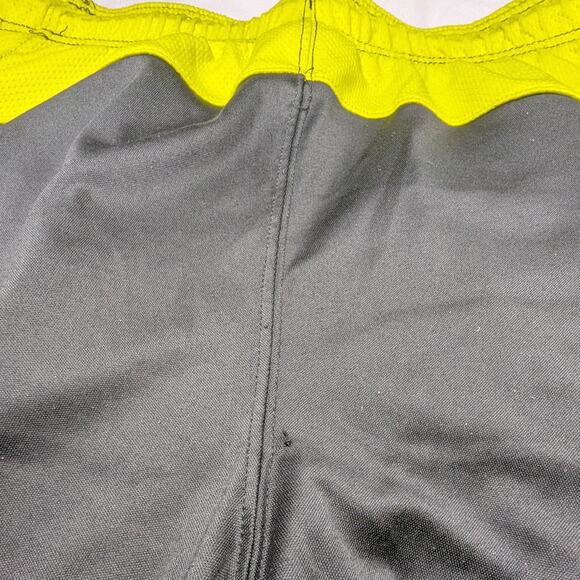 Reebok Men's Activewear Shorts Medium Black/Yellow Used - Picture 4 of 6
